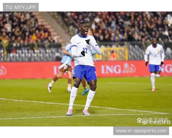 法兰克福快速反击,穆阿尼单刀破门 法兰克福快速反击,穆阿尼单刀破门